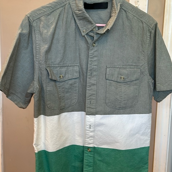 Men’s Short Sleeve Shirt - Picture 1 of 1